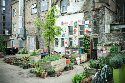 &quot;Eastern Curve Garden&quot; in Dalston/London