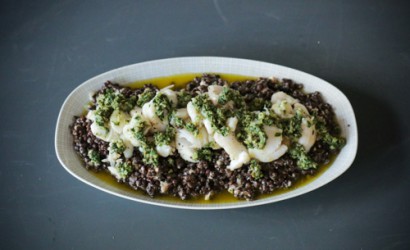 KABELJAU(BÄCKCHEN), LINSEN UND SALSA VERDE VON RUSSELL NORMAN