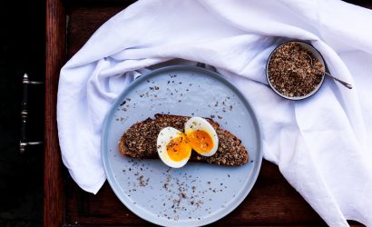 BROT MIT DUKKHA & EI